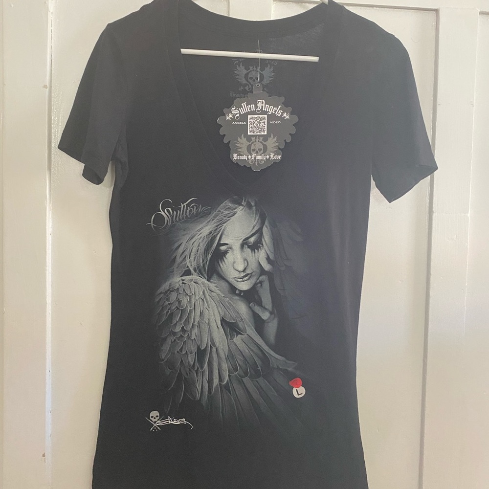Sullen Angels V neck Tee with tattoo art